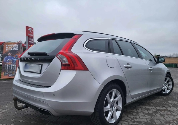 Volvo V60 cena 35900 przebieg: 270000, rok produkcji 2014 z Gołańcz małe 211